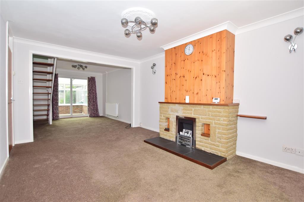 Fairview Gardens, Sturry, Canterbury... 3 bed semidetached bungalow
