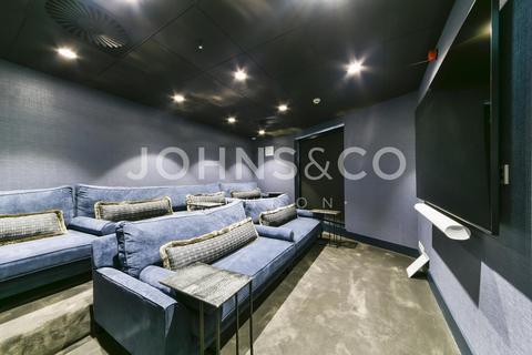 2 bedroom apartment to rent, Circus Apartments, Canary Wharf, London, E14