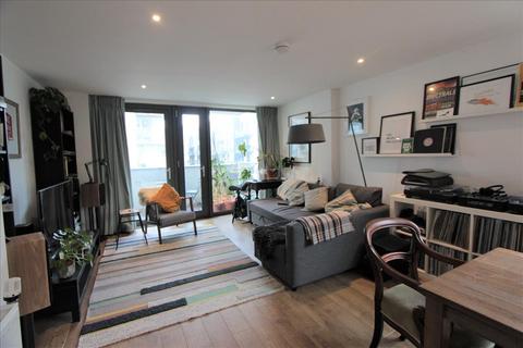 2 bedroom flat to rent, Egret Heights, Waterside Way, London, N17