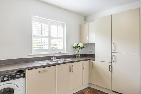 16 Oaktree Gardens, Eltham, London, SE9 3GA