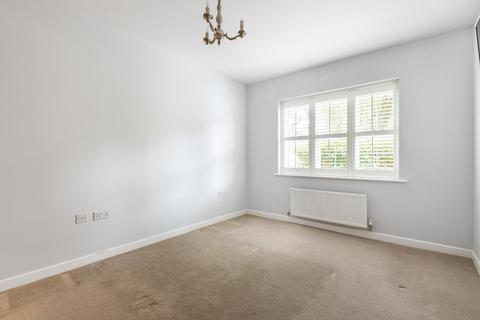 16 Oaktree Gardens, Eltham, London, SE9 3GA