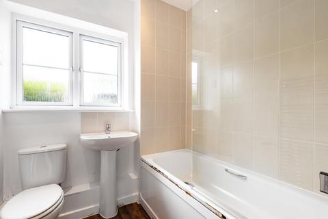 16 Oaktree Gardens, Eltham, London, SE9 3GA