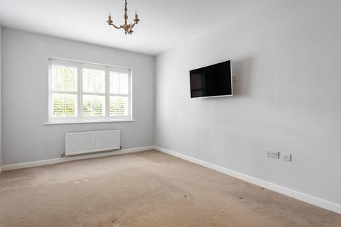 16 Oaktree Gardens, Eltham, London, SE9 3GA