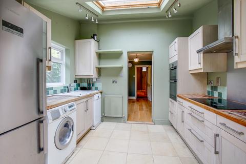 39 Eastbourne Road, Brentford, TW8 9PE