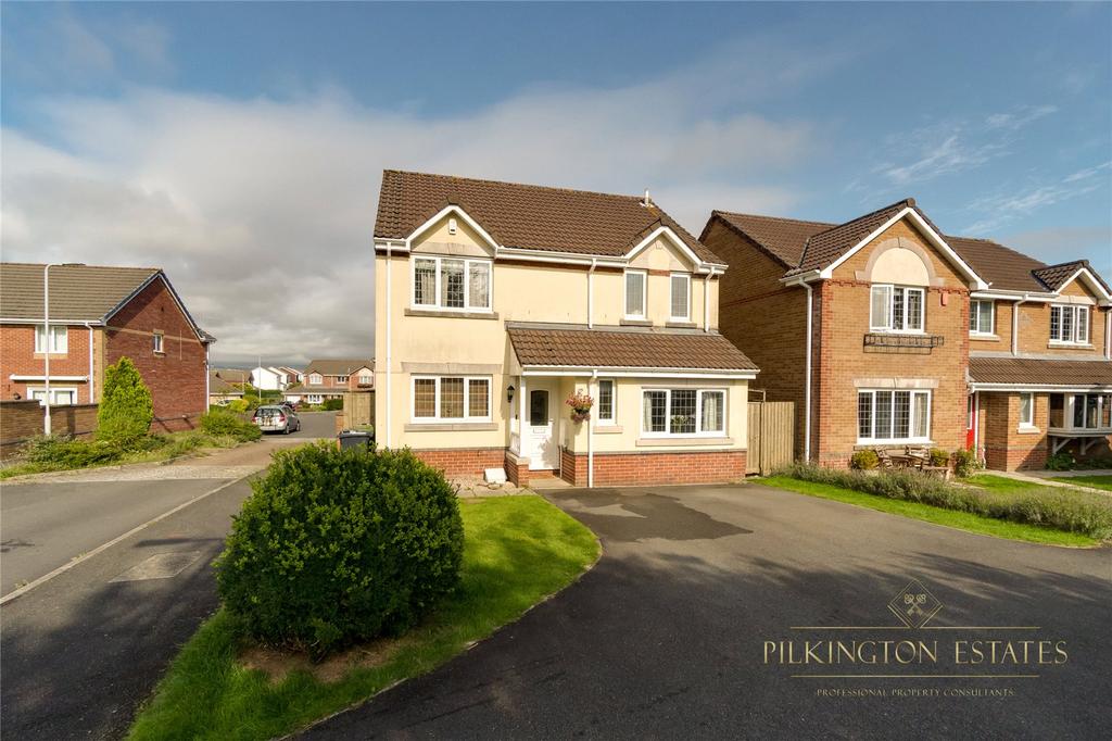 Kimberly Drive, Plymouth, PL6 4 bed detached house £375,000