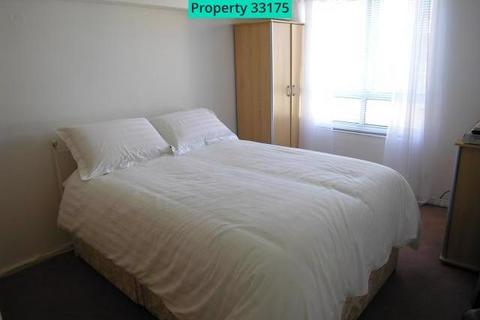 undefined, Grosvenor Road, Aldershot, GU11 3DW