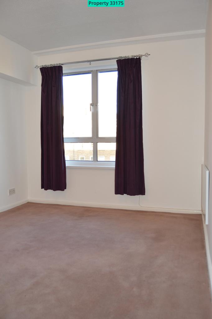 Bedroom, window aspect