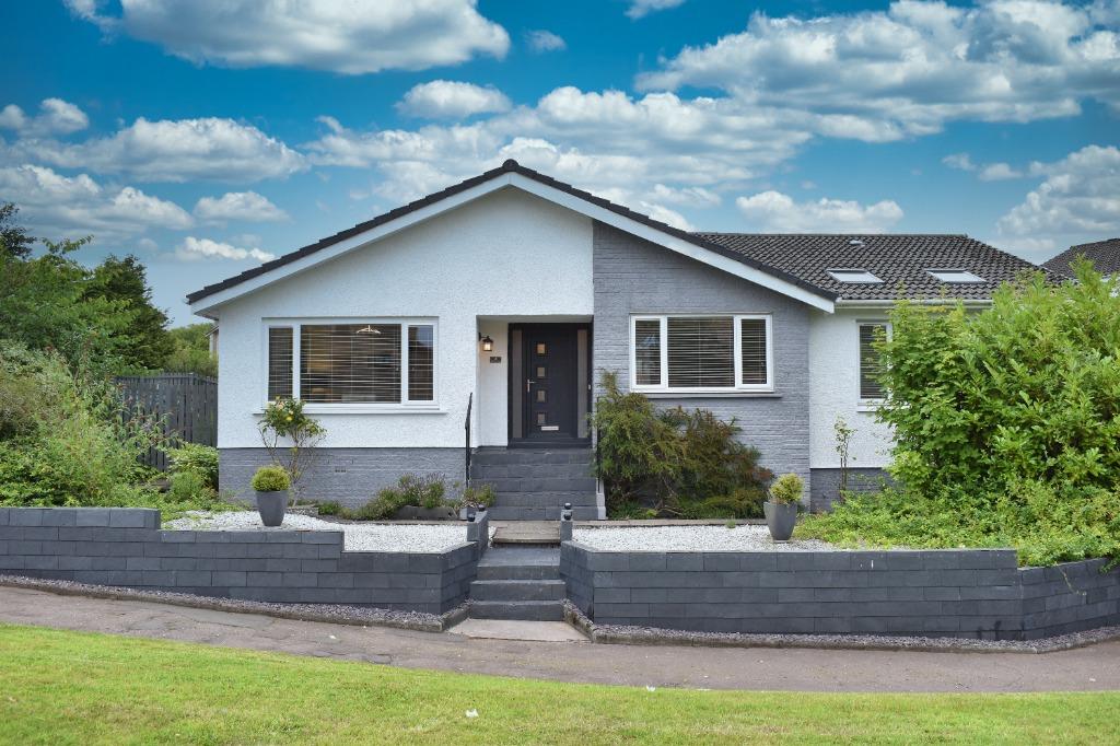 Abercorn Road, Newton Mearns... 4 bed bungalow £369,000