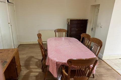 undefined, Oswald Road, Southall, Southall UB1