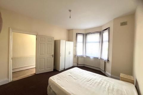 undefined, Oswald Road, Southall, Southall UB1