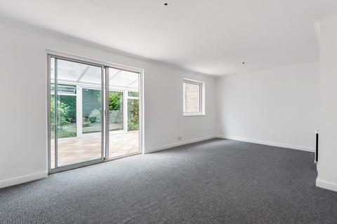17 Tithe Barn Drive, Maidenhead, SL6 2DF