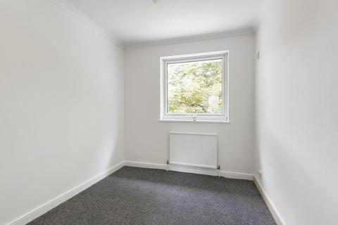 17 Tithe Barn Drive, Maidenhead, SL6 2DF