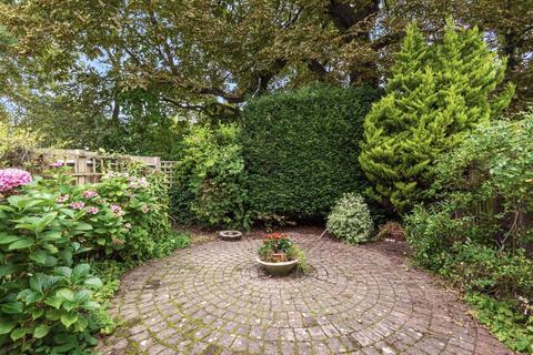 17 Tithe Barn Drive, Maidenhead, SL6 2DF
