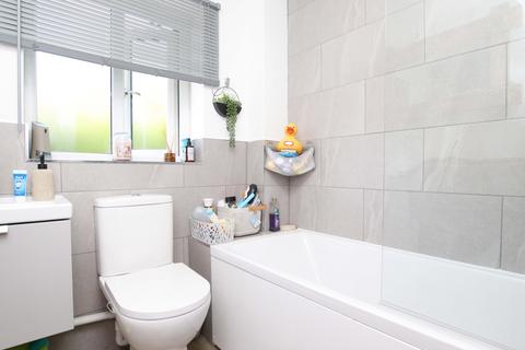 24 Larch Drive, Cross Inn, Pontyclun, CF72 8NL