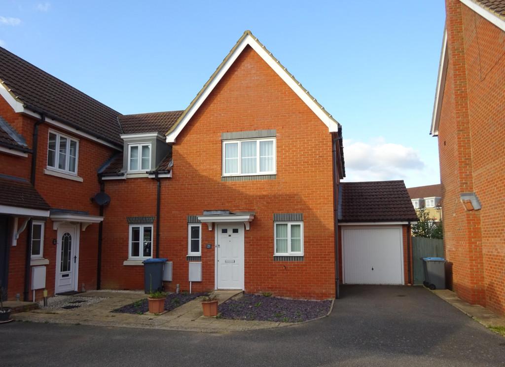 Rendlesham, Nr Woodbridge 3 bed semidetached house £900 pcm (£208 pw)