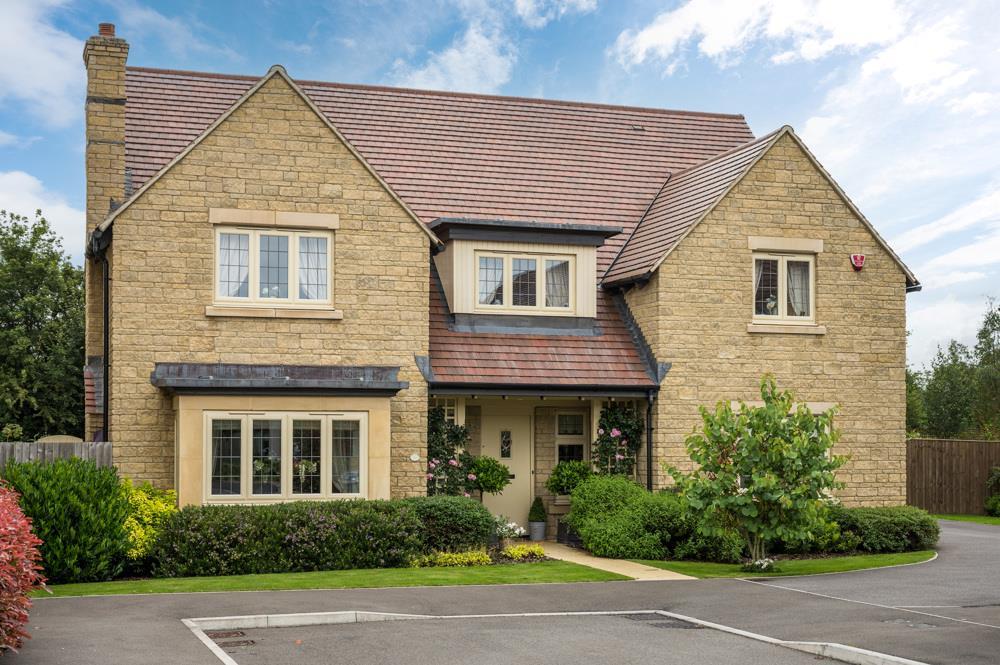 Great Dunns Close, Beckington, Frome, Somerset, BA11 5 bed village