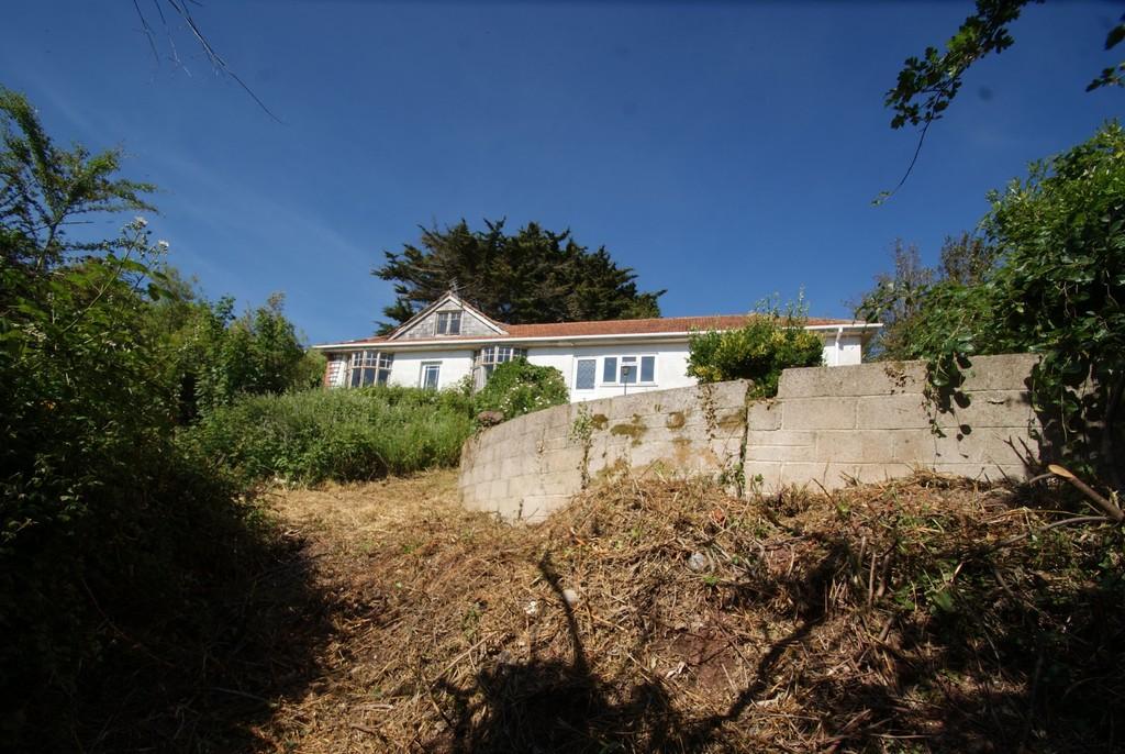 Thornley Drive Teignmouth 4 bed detached bungalow £349,950