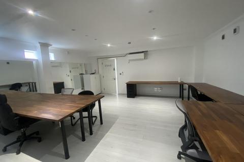 Serviced office to rent, Brentwood