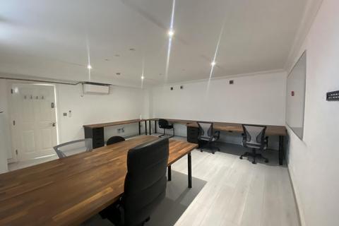 Serviced office to rent, Brentwood