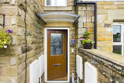 11 Gibbs Close, Greenfield, Oldham, OL3 7PN