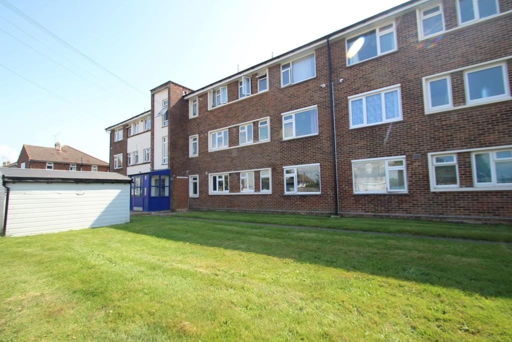 West Way, Littlehampton 3 bed flat £160,000