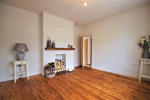 33 Heathfield Road, Uttoxeter, ST14 7JN