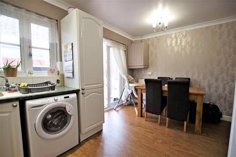 7 Dunnock Close, Uttoxeter, ST14 8XD