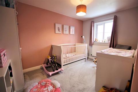 7 Dunnock Close, Uttoxeter, ST14 8XD