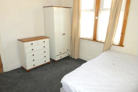 2 bedroom terraced house to rent, Brockley Avenue, Fallowfield, Manchester