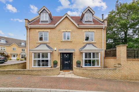 21 Chichester Close, Chafford Hundred, Grays, RM16 6DJ