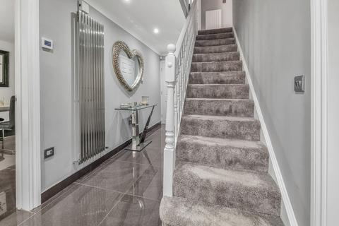 21 Chichester Close, Chafford Hundred, Grays, RM16 6DJ
