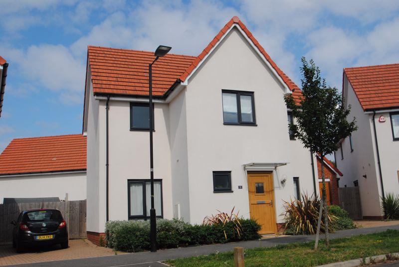 Cole Avenue, SouthendOnSea 3 bed detached house £400,000