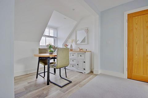 Flat 6, 14 Burlingham Square, Worcester, WR5 1ER