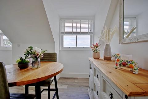 Flat 6, 14 Burlingham Square, Worcester, WR5 1ER