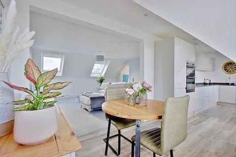 Flat 6, 14 Burlingham Square, Worcester, WR5 1ER