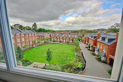 Flat 6, 14 Burlingham Square, Worcester, WR5 1ER