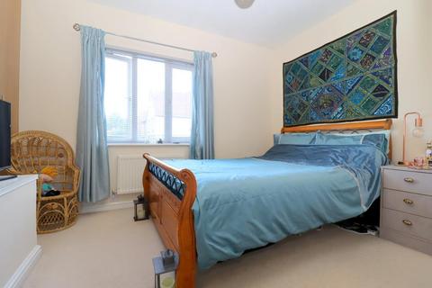 24 The Belfry, Luton, LU2 7GA