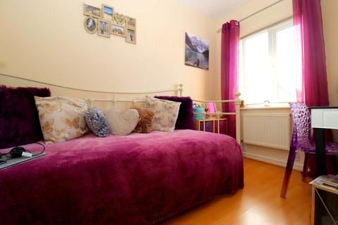24 The Belfry, Luton, LU2 7GA