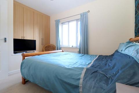 24 The Belfry, Luton, LU2 7GA