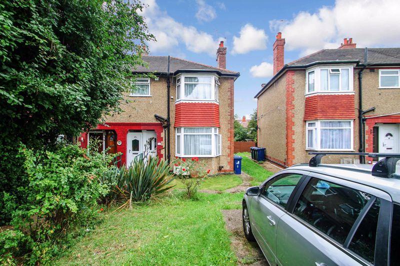 Reading Road, Northolt 1 bed apartment £280,000