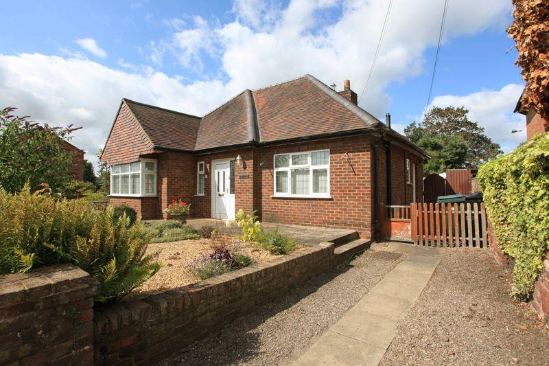 19 High Street, Shifnal. TF11 8BH 3 bed bungalow - £685 pcm (£158 pw)