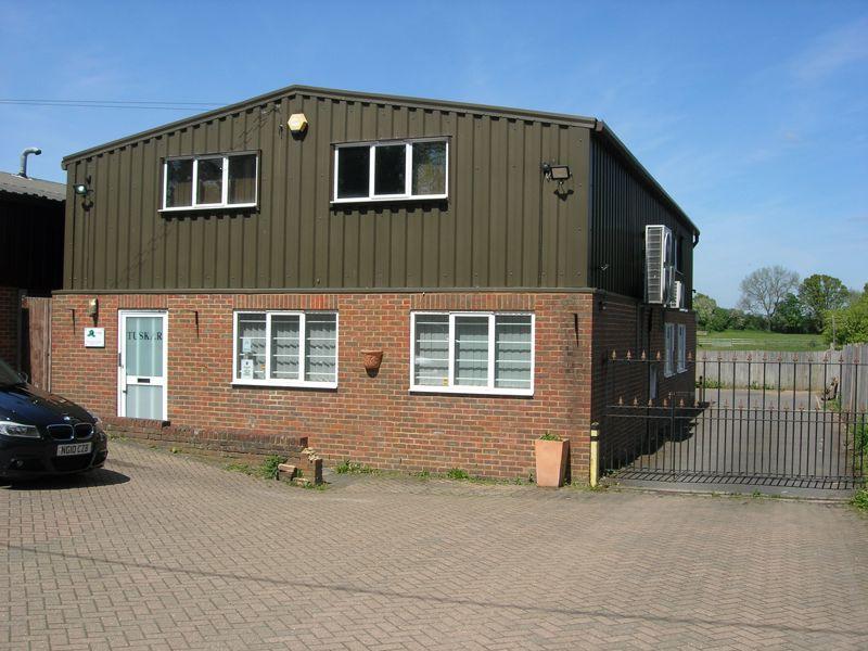 Botley Lane, Chesham Office £667 pcm (£154 pw)