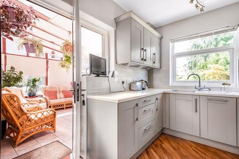 26 Barrow Avenue, Carshalton, SM5 4NY