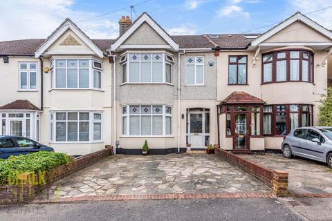 75 Burnway, Hornchurch, RM11 3SN