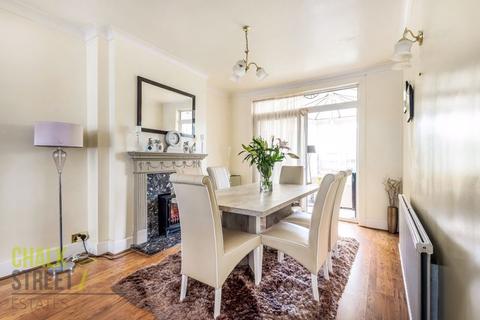 75 Burnway, Hornchurch, RM11 3SN
