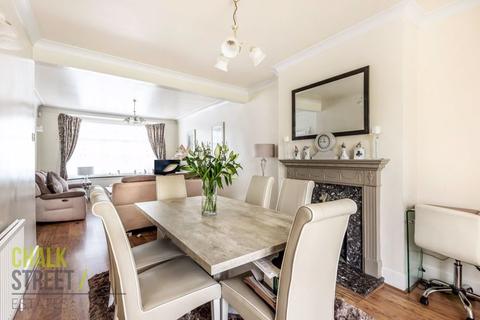 75 Burnway, Hornchurch, RM11 3SN