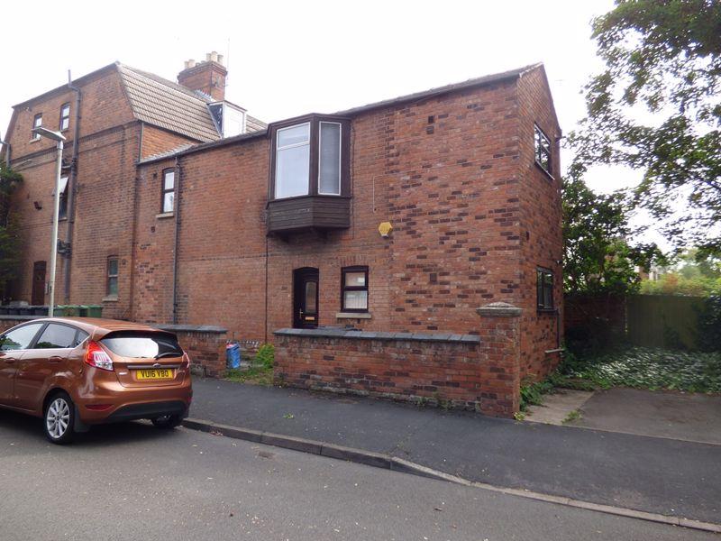 Henry Road, Gloucester 1 bed apartment £100,000