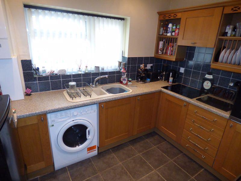 Henry Road, Gloucester 1 bed apartment £100,000