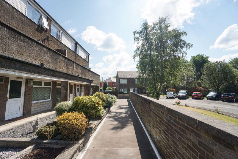 Pendle Court, Astley Bridge 1 bed apartment £475 pcm (£110 pw)