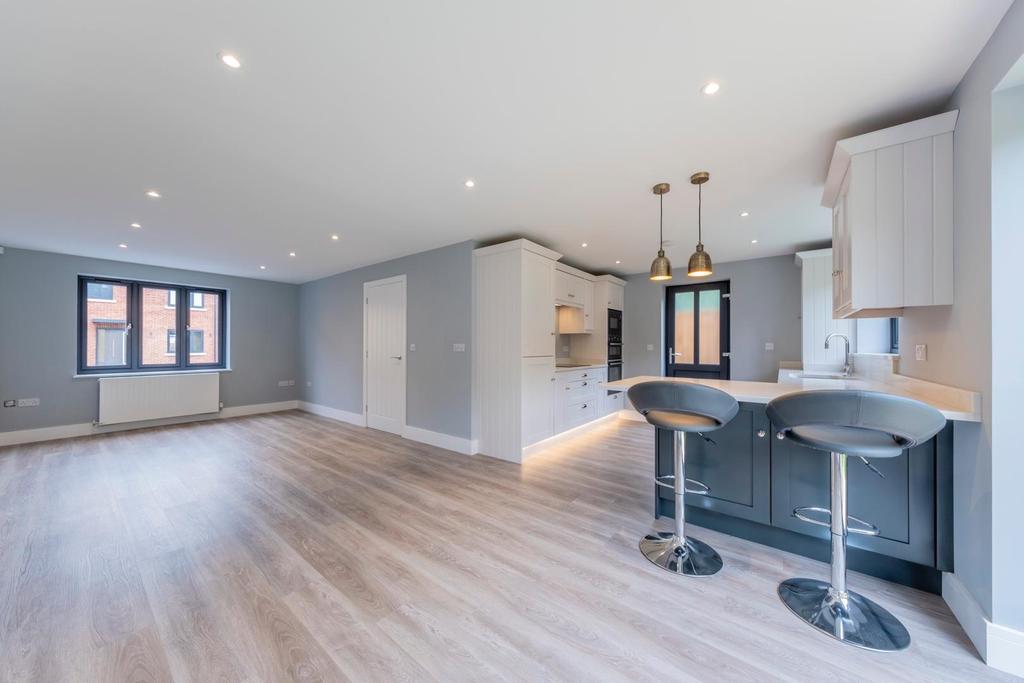 Juniper Court-092.JPG